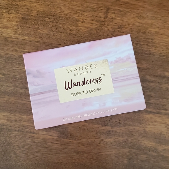 BNIB Wander Beauty Face Palette - Picture 2 of 2